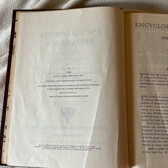 1968 Encyclopaedia Britannica(complete set) - Picture 4 of 10